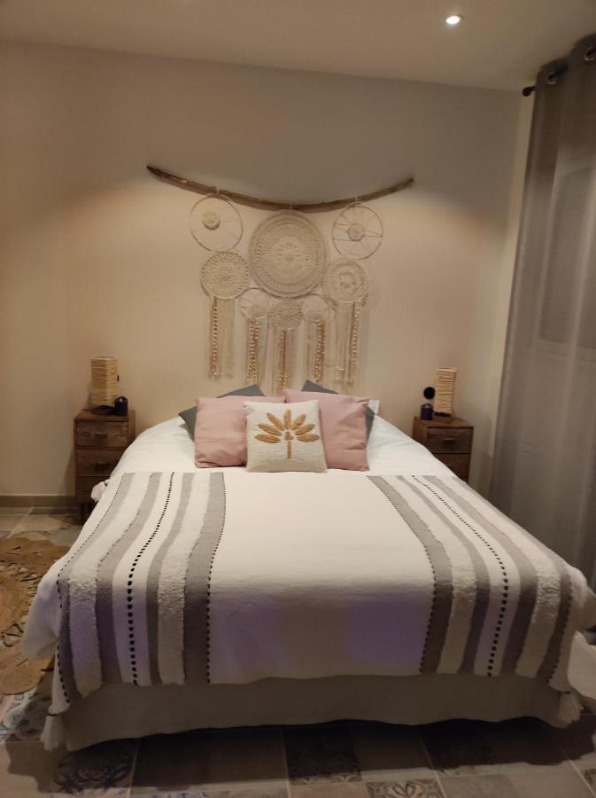 Magnifique petite villa avec jacuzzi l'attrape rêve Les Plantiers Esterno foto