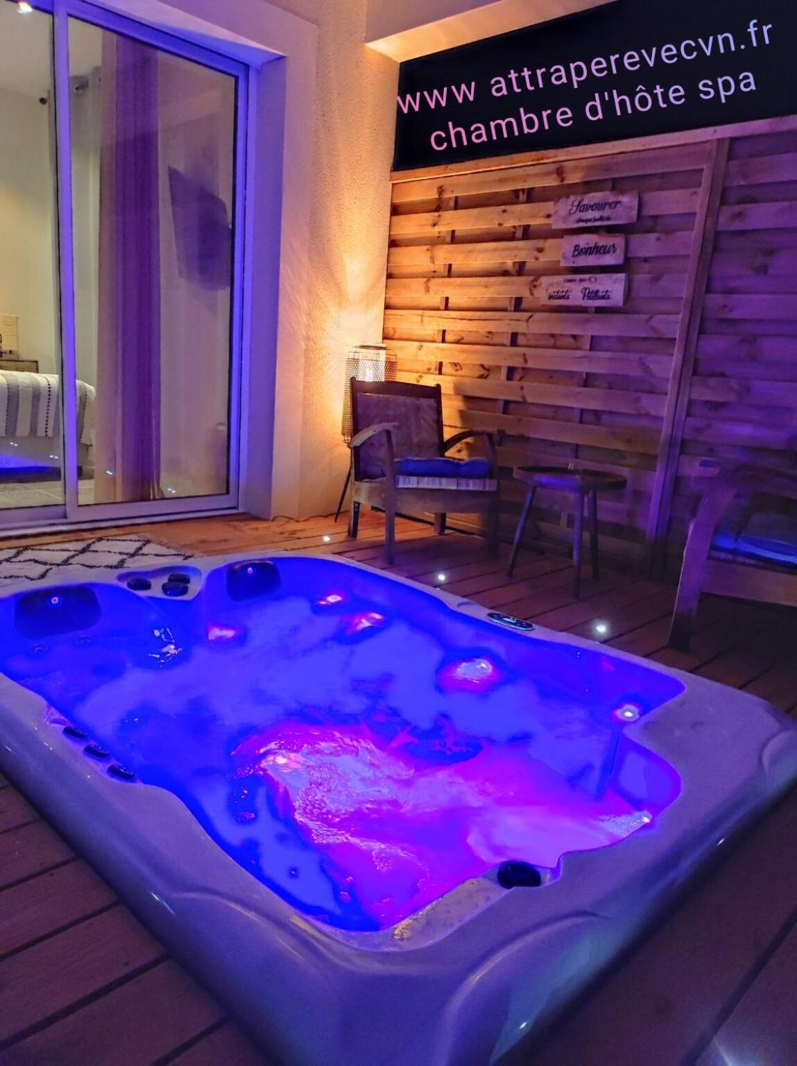 Magnifique petite villa avec jacuzzi l'attrape rêve Les Plantiers Esterno foto